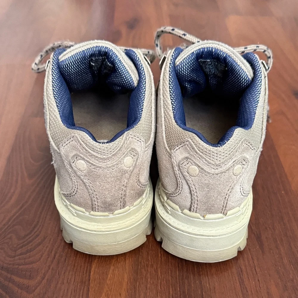 Vintage Skechers Platform Beige and Blue Sneakers